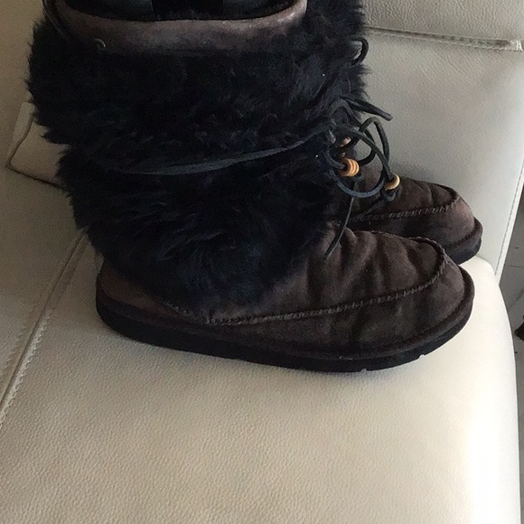 UGG Shoes - Size 9 furry uggs